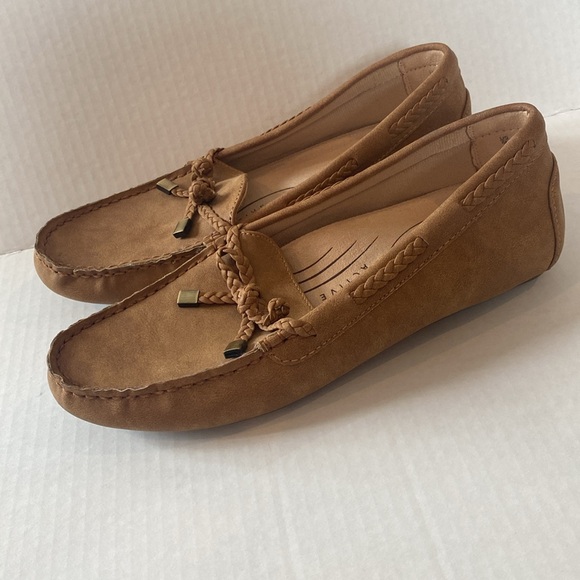 Women’s Life Stride Transport Slip-On Loafers Size 8M Tan Tassel Leather - Picture 3 of 8